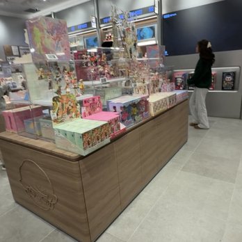 Pop Mart - Toy Stores Near Me - Farmington, Connecticut