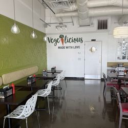 Vegelicious - Dining area