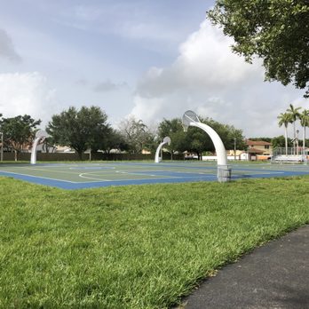 Lago Mar Park - Parks Near Me - Miami, Florida