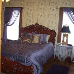 Blissfield Bed & Breakfast - Paris Getaway