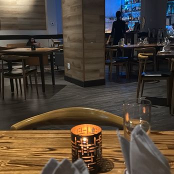 La Fontaine - Indoor - French Near Me - Walnut Creek, California
