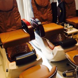 Color Me Nailz - Loving this new chair and the super clean environment!