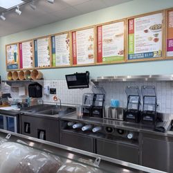 Tropical Smoothie Cafe - Counter area