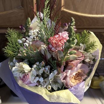 605 Florista - Beautiful flower arrangement! - Florists Near Me - Sioux Falls, South Dakota