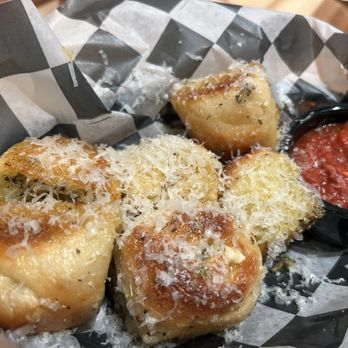 AJ's Pizza Joint - Garlic- nots - Pizza Near Me - Winter Garden, Florida