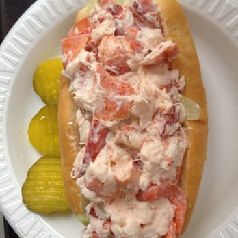 The Muffin Shop - Lobster roll - American Near Me - Marblehead, Massachusetts The Muffin Shop - Lobster roll - American Near Me - Marblehead, Massachusetts