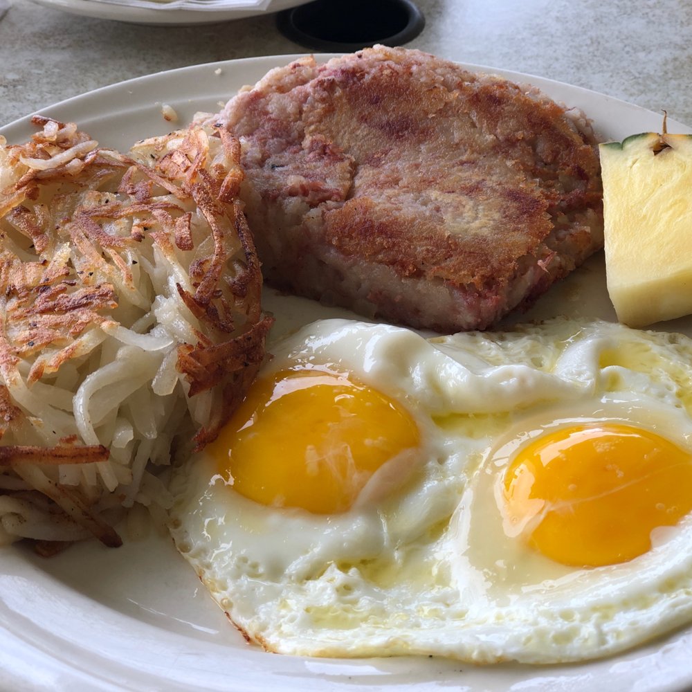 Pearl - Corned Beef Hash & Eggs ($10.65): is the has supposed to be mushy like this? I'm not so sure...it's forgettable... - American Near Me - Aiea, Hawaii Pearl - Corned Beef Hash & Eggs ($10.65): is the has supposed to be mushy like this? I'm not so sure...it's forgettable... - American Near Me - Aiea, Hawaii