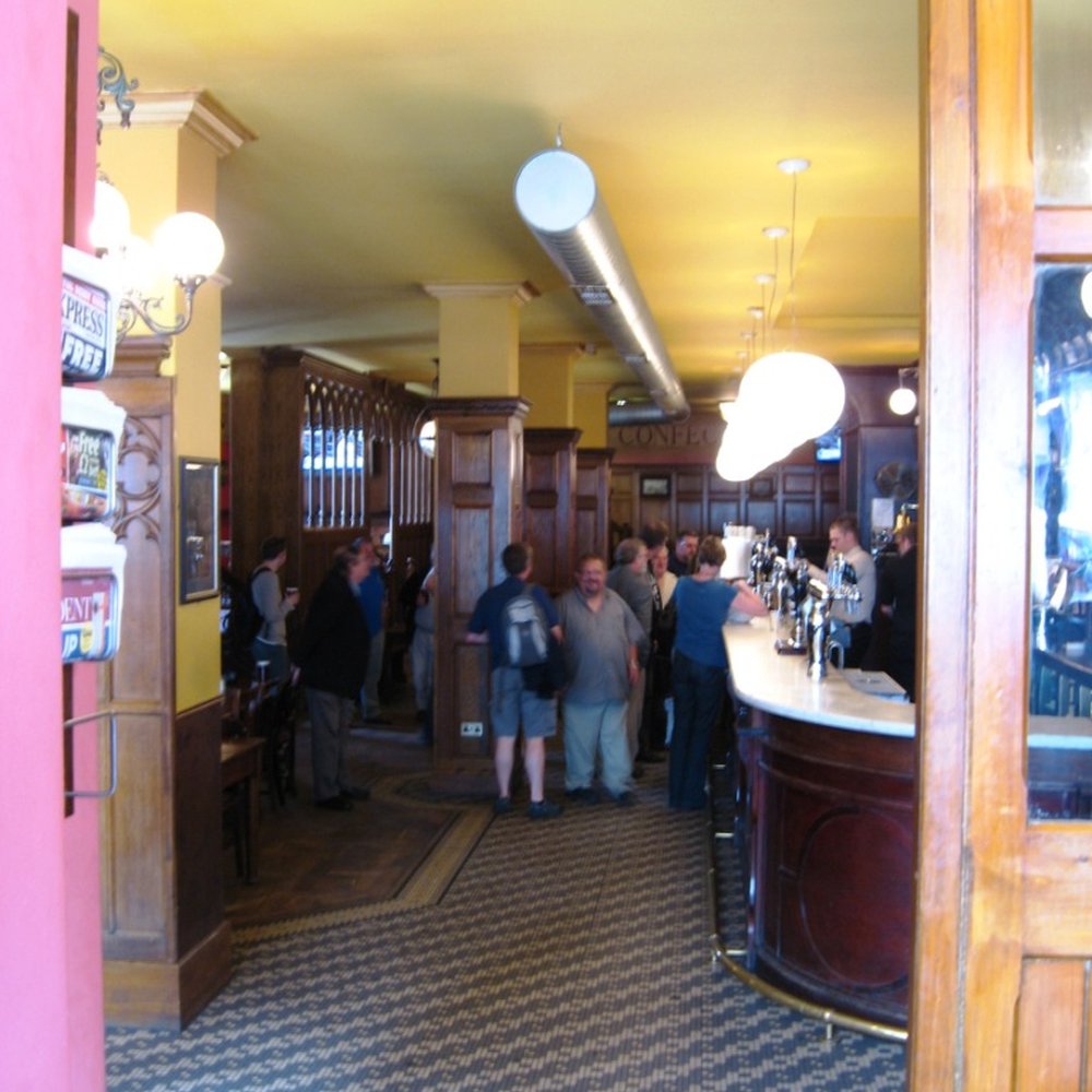 Fly in the Loaf - Pubs Near Me - Liverpool, XMS