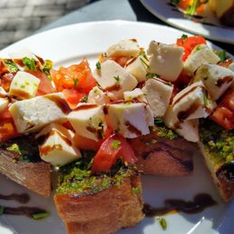 Caprese Bruschetta