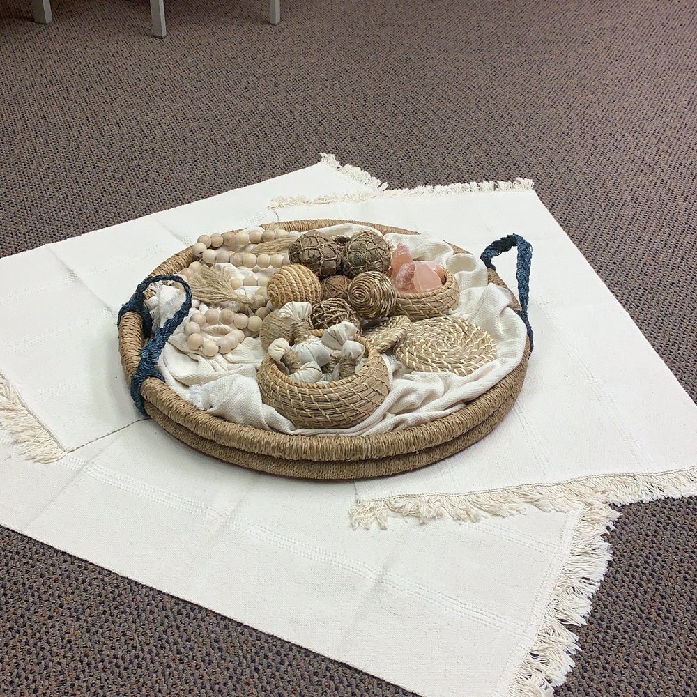Nice, relaxing set up in the waiting area. Nice, relaxing set up in the waiting area.