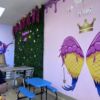 La Michoacana el Rey - Dining area - Ice Cream & Frozen Yogurt Near Me - Montebello, California La Michoacana el Rey - Dining area - Ice Cream & Frozen Yogurt Near Me - Montebello, California