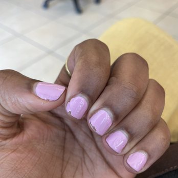 Diamond Nails - Gel manicure after 4 days - Nail Salons Near Me - Miami, Florida Diamond Nails - Gel manicure after 4 days - Nail Salons Near Me - Miami, Florida