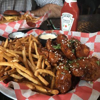 Innjoy Logan Square - Boneless wings and fries - Sports Bars Near Me - Chicago, Illinois