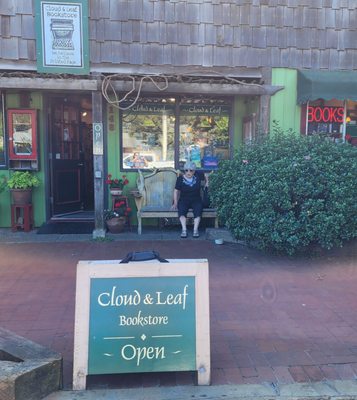 Cloud & Leaf Bookstore, LLC by null