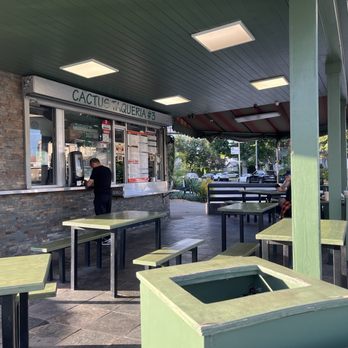 Cactus Taquerias - Plenty of seating outside. They don't have inside seating.. - Mexican Near Me - North Hollywood, California