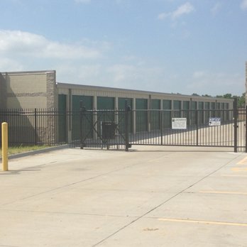 Lockbox Storage - Bennington - Lockbox Storage Bennington provides secure gated entry as just another way we keep our self storage secure. - Self Storage Near Me - Bennington, Nebraska