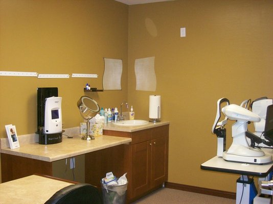 Stunning Red Mountain Eye Care View for Desktop Stunning Red Mountain Eye Care View for Desktop