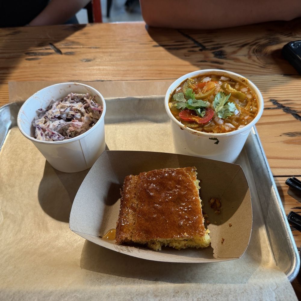 Dutchman's Country BBQ - Green Apple & Poblano coleslaw and Smoked brisket chili - Barbeque Near Me - Apache Junction, Arizona