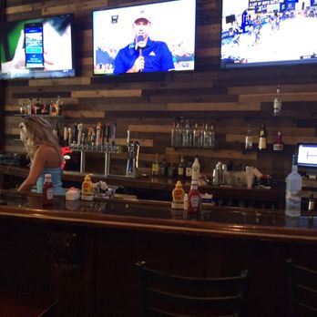STL Throwdowns - 11 beers on tap! Check out all our friendly bartenders! Jen, Shereen,Alex, Madi, Shelby and Mikayla - American Near Me - Wentzville, Missouri STL Throwdowns - 11 beers on tap! Check out all our friendly bartenders! Jen, Shereen,Alex, Madi, Shelby and Mikayla - American Near Me - Wentzville, Missouri