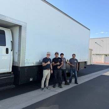 Fairprice Movers - Happy customer with move team. - Movers Near Me - San Jose, California Fairprice Movers - Happy customer with move team. - Movers Near Me - San Jose, California
