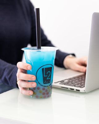 L2 Bubble tea Alexis Nihon by null