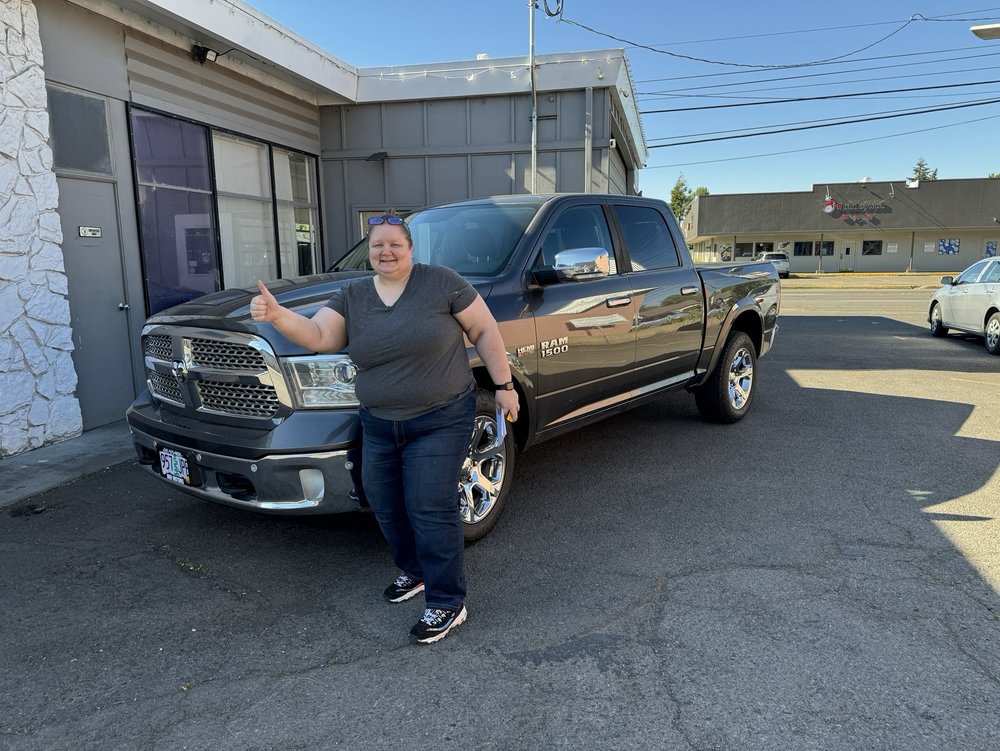 MOI MOTORS Updated September 2024 1698 W 11th Ave, Eugene, Oregon