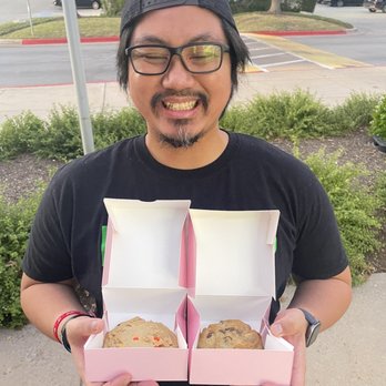 Crumbl - Southpark Meadows - Bakeries Near Me - Austin, Texas
