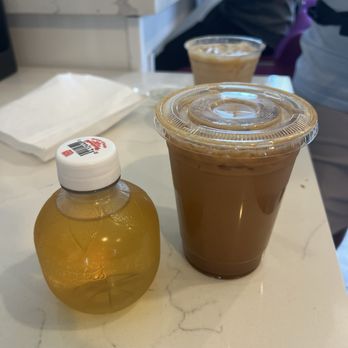 Keiko’s Coffee Shop - Dulce de Leche Latte, apple juice - Breakfast & Brunch Near Me - San Francisco, California Keiko’s Coffee Shop - Dulce de Leche Latte, apple juice - Breakfast & Brunch Near Me - San Francisco, California