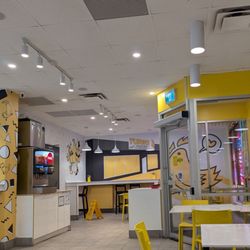 Turbo Chicken - Seating area