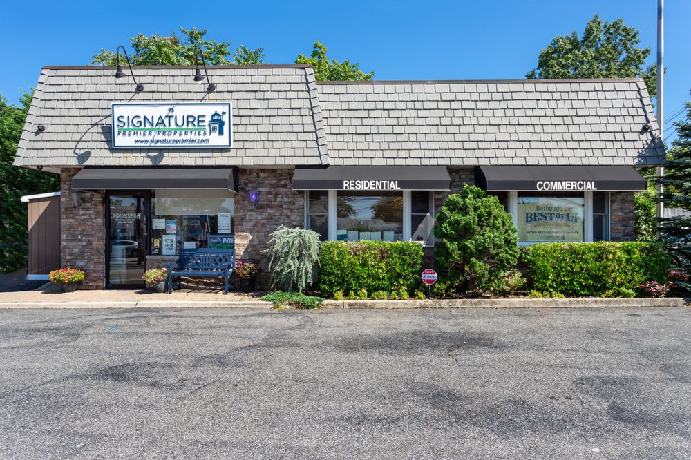 SIGNATURE PREMIER PROPERTIES ROCKVILLE CENTRE Request Information