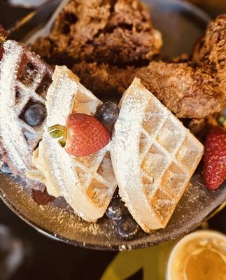 Savvy Bistro and Bar by null