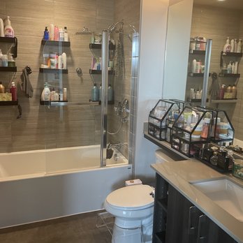 Vivian's Maid in Seattle - Bathroom - Home Cleaning Near Me Vivian's Maid in Seattle - Bathroom - Home Cleaning Near Me