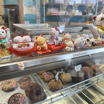 Delicious Donuts - Cats and Donuts. - Donuts Near Me - Portland, Oregon Delicious Donuts - Cats and Donuts. - Donuts Near Me - Portland, Oregon