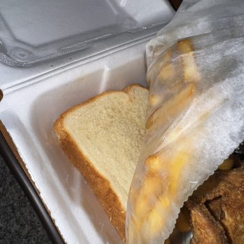 Nadine's Fish Tips N' Wings - Bread under the food - Barbeque Near Me - Holland, Michigan