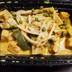 Bangkok House - Gang ped with tofu V2. Gang Pak
