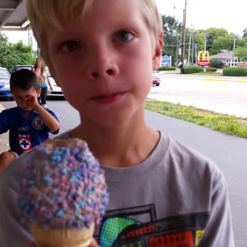 Huntley Dairy Mart - Fast Food Near Me - Huntley, Illinois