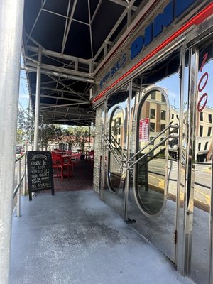 Georgie's Diner by null