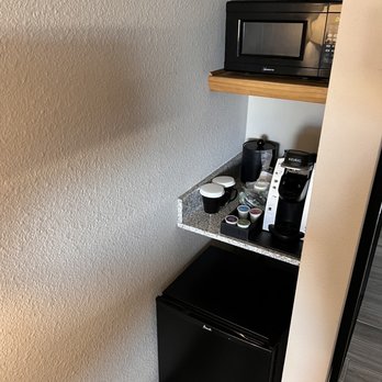 Hilton Garden Inn Oshkosh - In room coffee, micro, fridge - Hotels Near Me - Oshkosh, Wisconsin Hilton Garden Inn Oshkosh - In room coffee, micro, fridge - Hotels Near Me - Oshkosh, Wisconsin