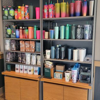 Starbucks - Ooh souveneirs - Coffee & Tea Near Me - Sacramento, California