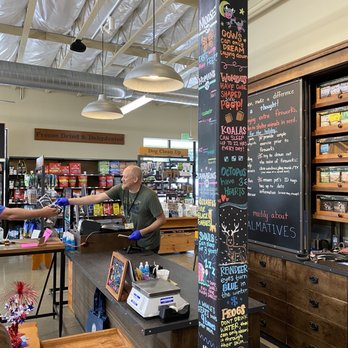 Mud Bay - Facts at checkout - Pet Stores Near Me - Tigard, Oregon