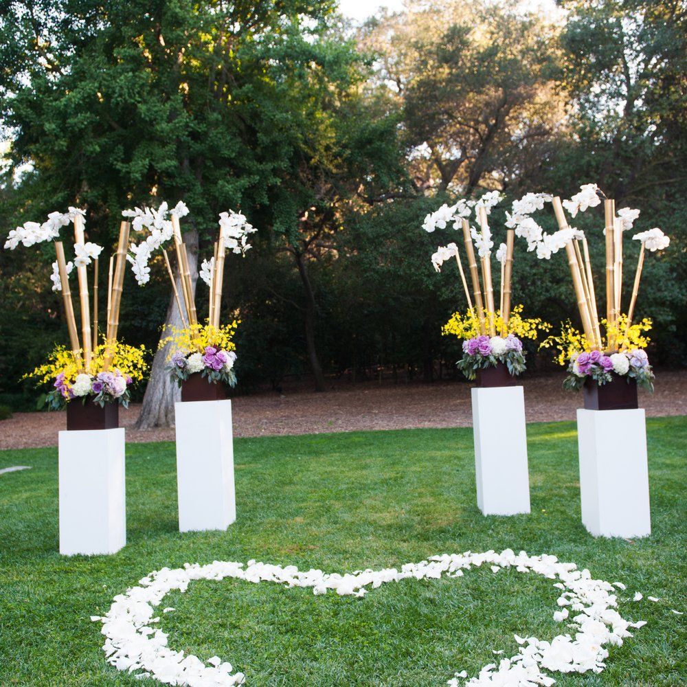 Bloompia - Ceremony flowers - Florists Near Me - La Palma, California Bloompia - Ceremony flowers - Florists Near Me - La Palma, California