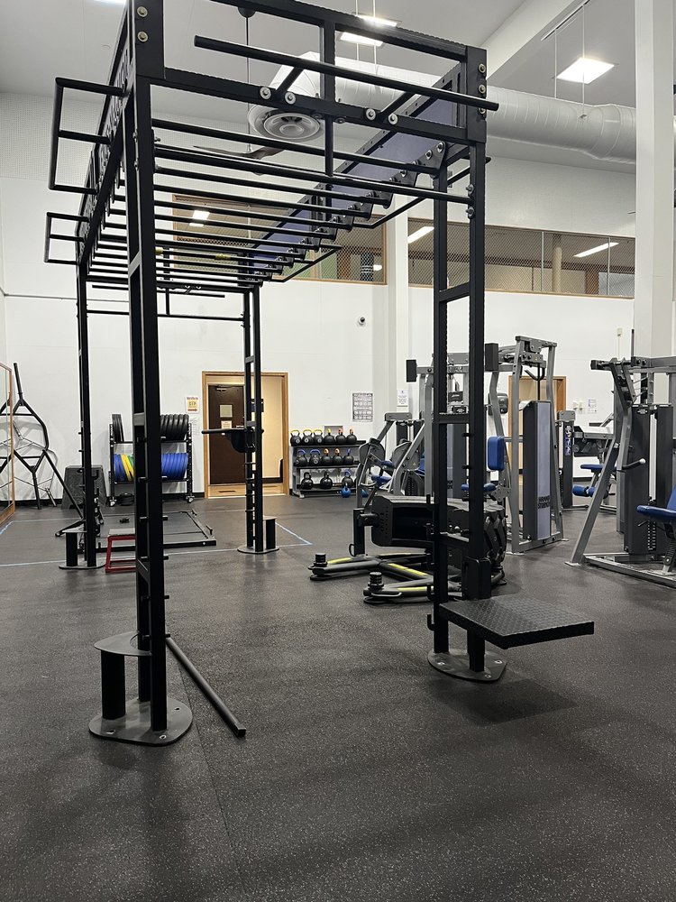 MCCHORD AFB SPORTS AND FITNESS CENTER Fitness & Instruction at 729