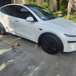 Best Tinting - Best Tinting
Model Y
20% all around Ceramic
BestTint.com