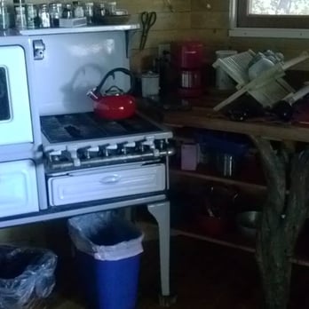 Cabin At Strawberry Hill - The lovely kitchen - Hotels Near Me - Julian, California