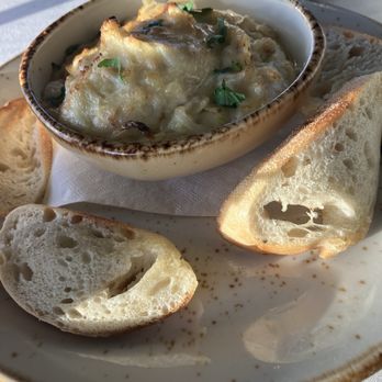 Skates On The Bay - Oven Roasted Crab & Artichoke Dip was decent. - Seafood Near Me - Berkeley, California