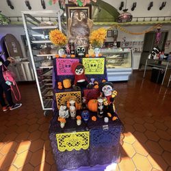 El Nopal Bakery - Ofrenda