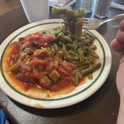 Pizza Bella - Green Beans and Tomatoes with Okra