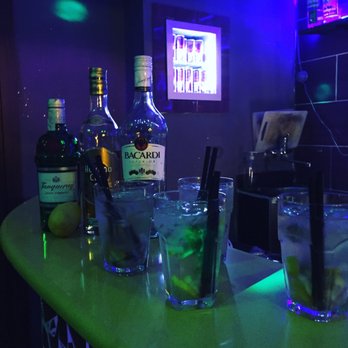 Beer Bar - Cocktail Bars Near Me - Naples, NA Beer Bar - Cocktail Bars Near Me - Naples, NA