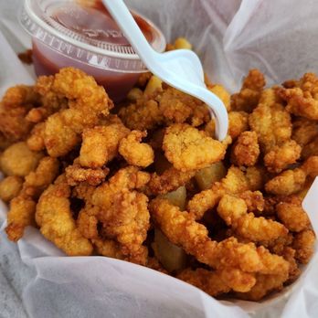 Lone Cabbage Fish Camp - Clam strips basket - Seafood Near Me - Cocoa, Florida