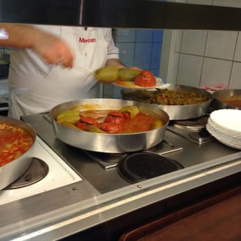 Mercan - Playing the mixed plate - Turkish Near Me - Berlin, BE Mercan - Playing the mixed plate - Turkish Near Me - Berlin, BE